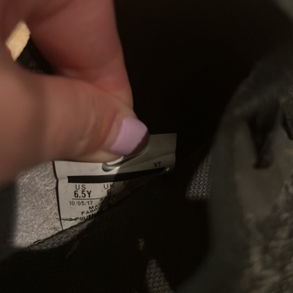 Nike Kids Epic React Flyknit, size 6.5Y - Picture 5 of 5